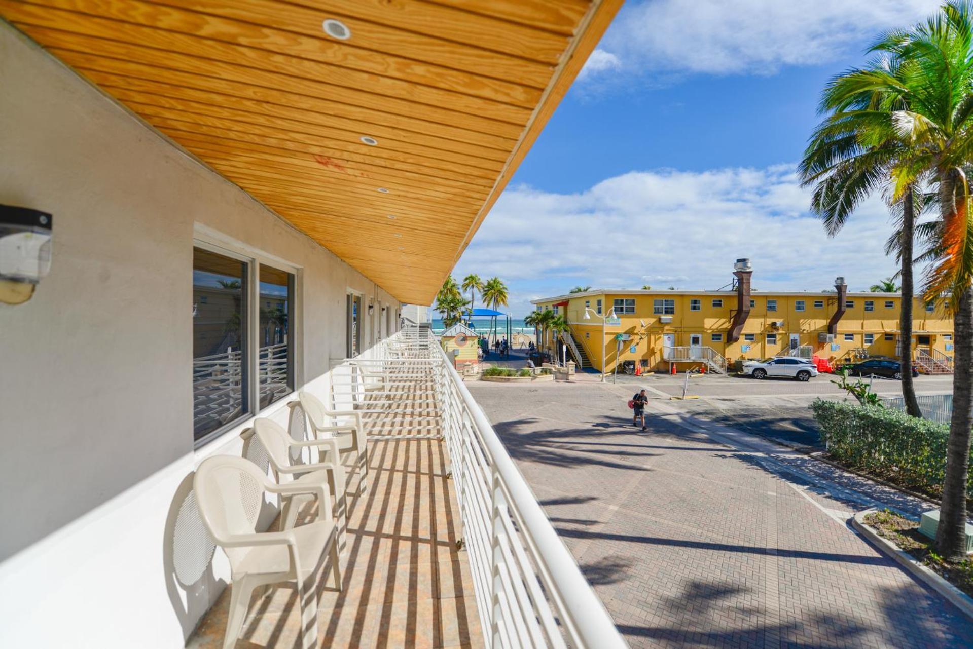 Fantastic Studio At The Beach With Parking&Pool - M43 Hollywood Buitenkant foto